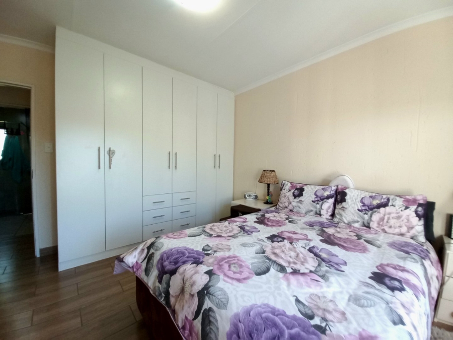 2 Bedroom Property for Sale in Greenstone Hill Gauteng