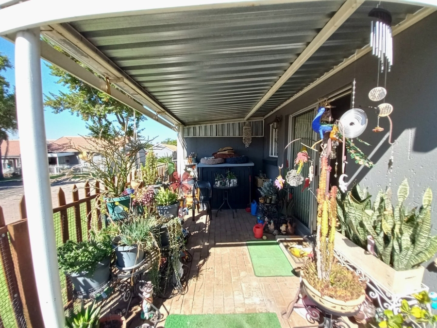 2 Bedroom Property for Sale in Greenstone Hill Gauteng