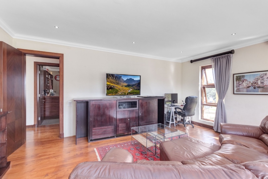 7 Bedroom Property for Sale in Saddlebrook Estate Gauteng