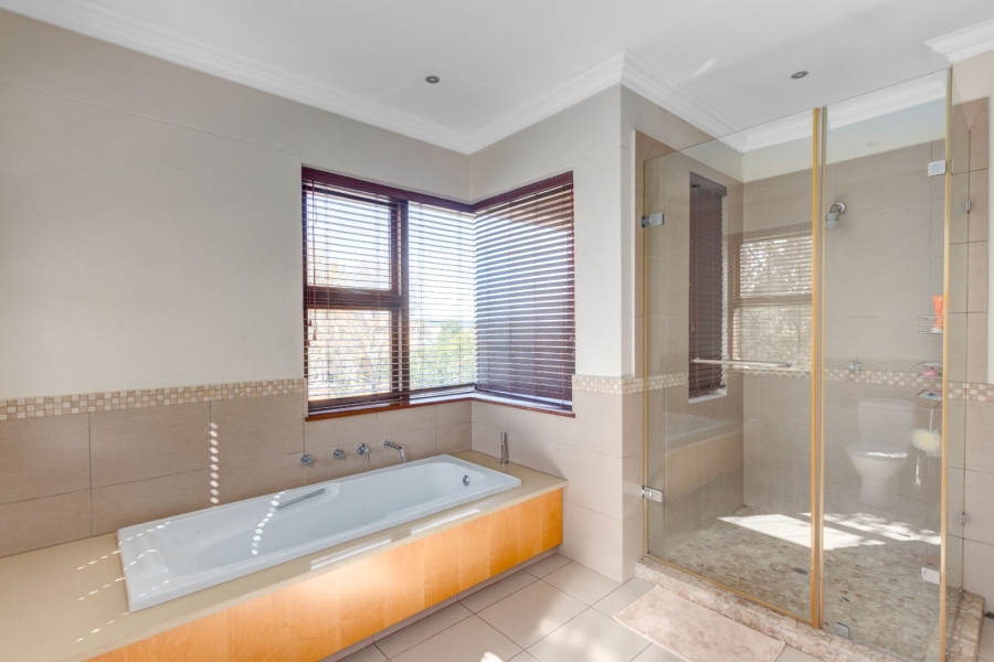 7 Bedroom Property for Sale in Saddlebrook Estate Gauteng