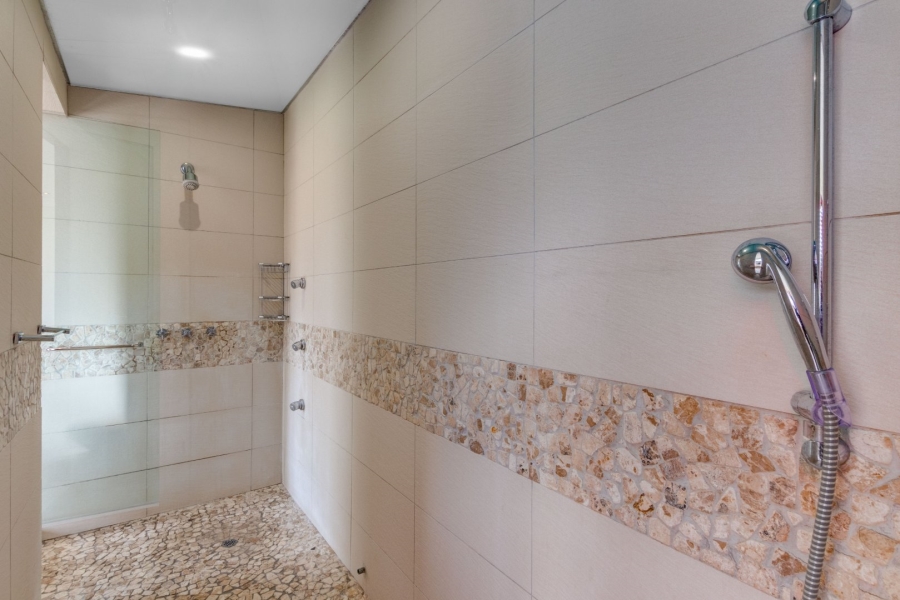 7 Bedroom Property for Sale in Saddlebrook Estate Gauteng