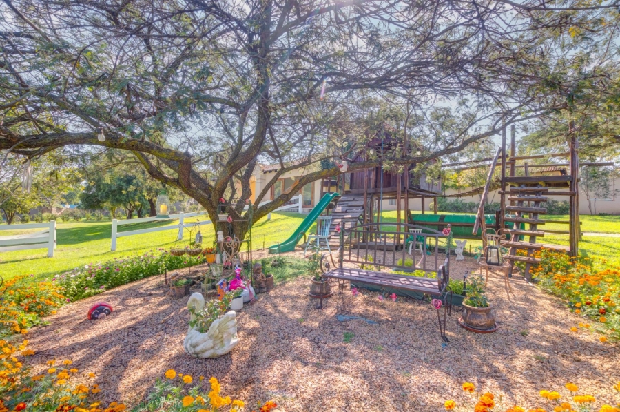 7 Bedroom Property for Sale in Saddlebrook Estate Gauteng