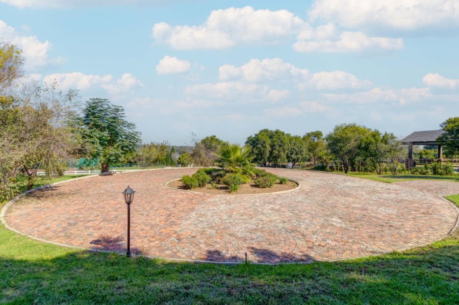 7 Bedroom Property for Sale in Saddlebrook Estate Gauteng