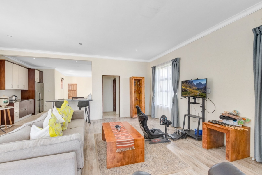7 Bedroom Property for Sale in Saddlebrook Estate Gauteng
