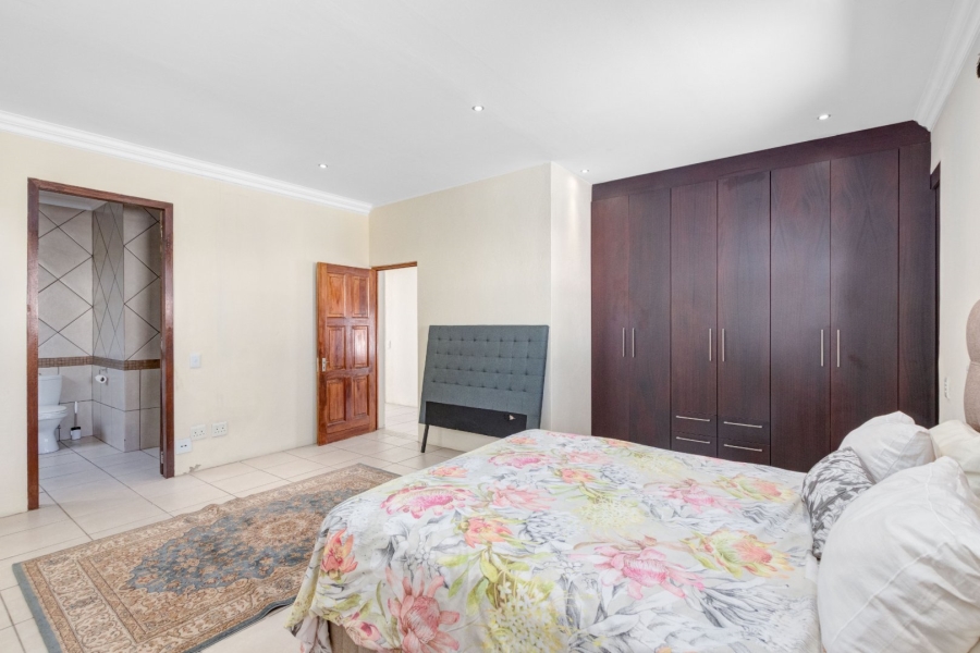 7 Bedroom Property for Sale in Saddlebrook Estate Gauteng