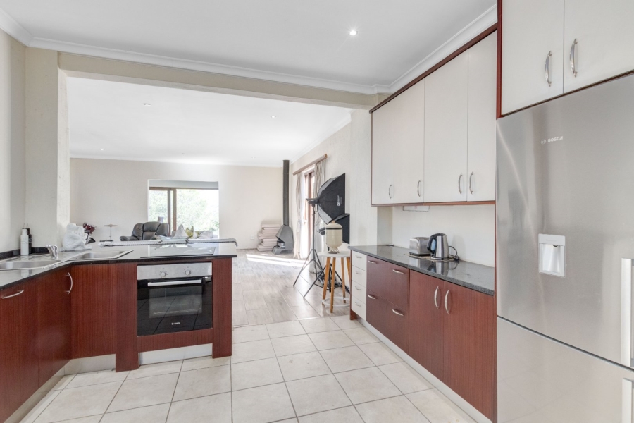 7 Bedroom Property for Sale in Saddlebrook Estate Gauteng