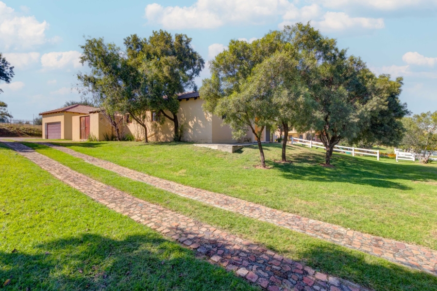 7 Bedroom Property for Sale in Saddlebrook Estate Gauteng