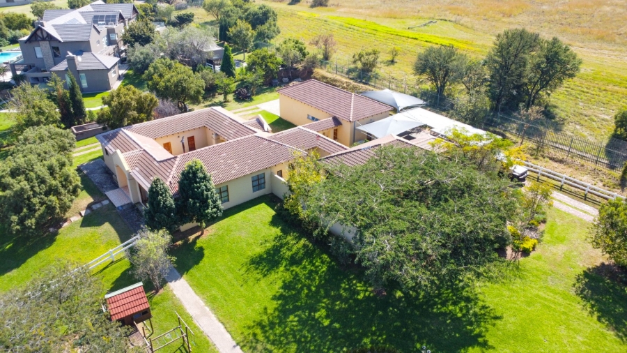 7 Bedroom Property for Sale in Saddlebrook Estate Gauteng