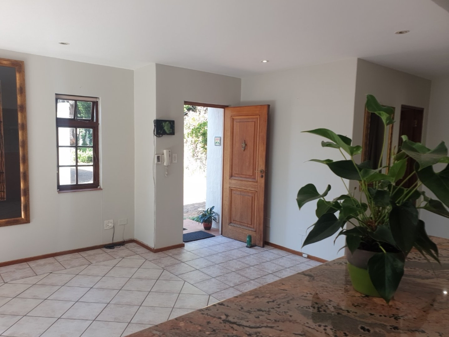To Let 2 Bedroom Property for Rent in Oaklands Gauteng