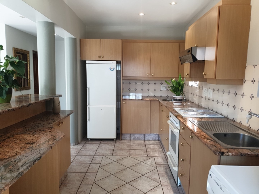 To Let 2 Bedroom Property for Rent in Oaklands Gauteng