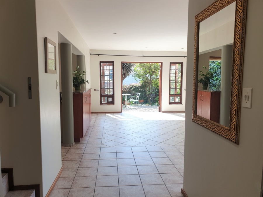 To Let 2 Bedroom Property for Rent in Oaklands Gauteng