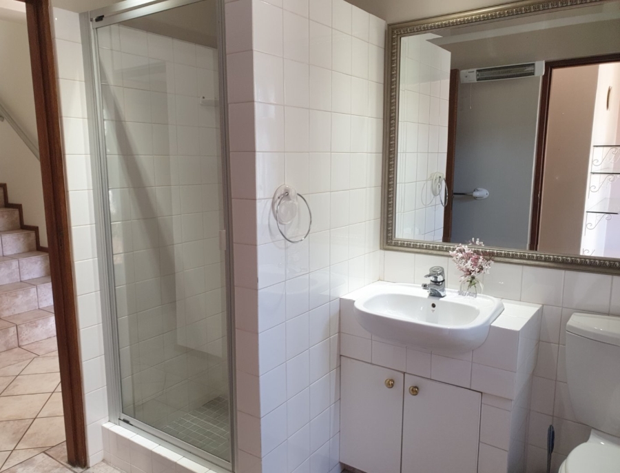 To Let 2 Bedroom Property for Rent in Oaklands Gauteng