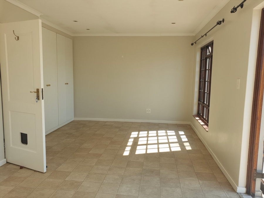 To Let 2 Bedroom Property for Rent in Oaklands Gauteng