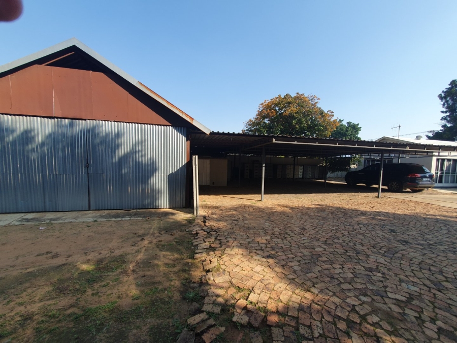  Bedroom Property for Sale in Pretoria North Gauteng