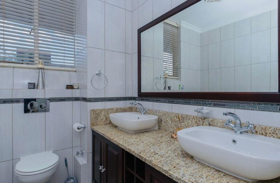 2 Bedroom Property for Sale in Bedford Gardens Gauteng