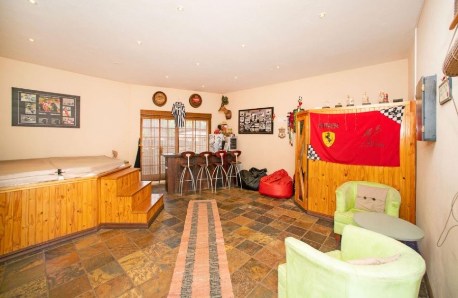 4 Bedroom Property for Sale in Highway Gardens Gauteng