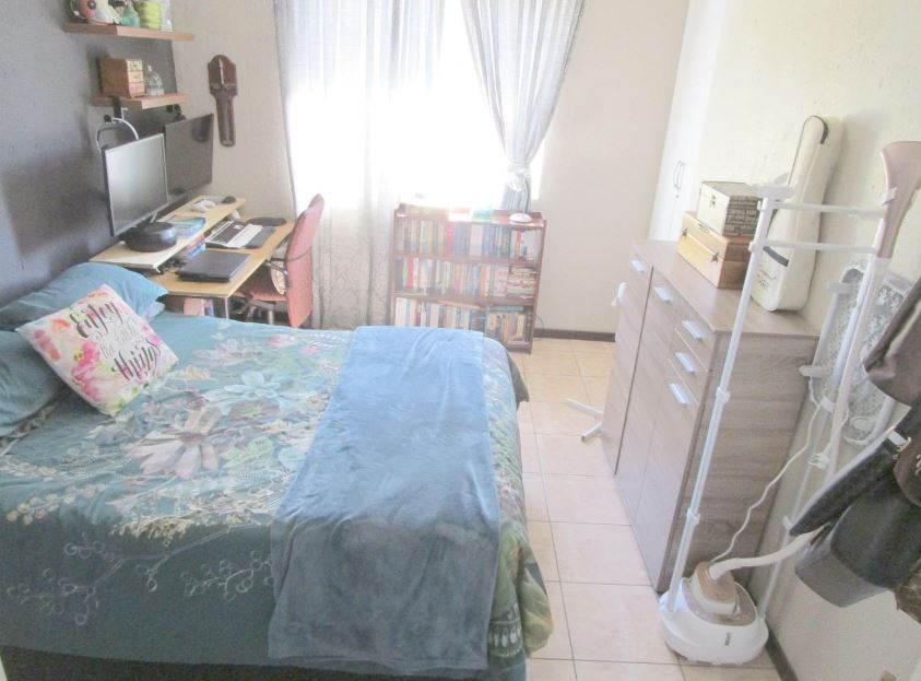 2 Bedroom Property for Sale in Greenstone Hill Gauteng