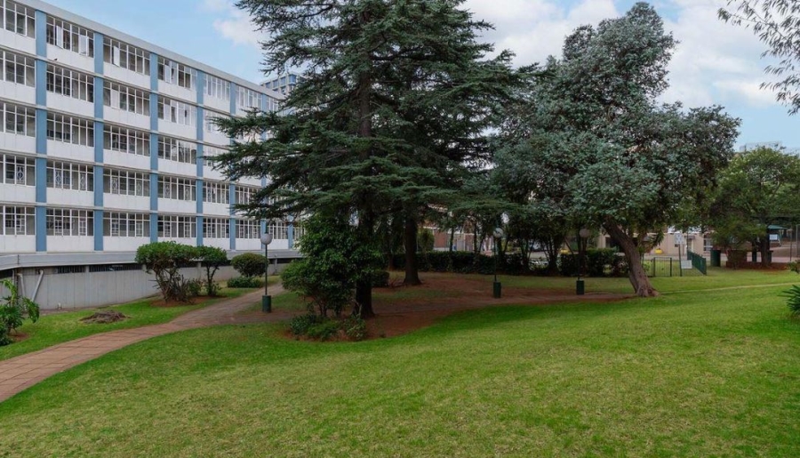1 Bedroom Property for Sale in Bedford Gardens Gauteng