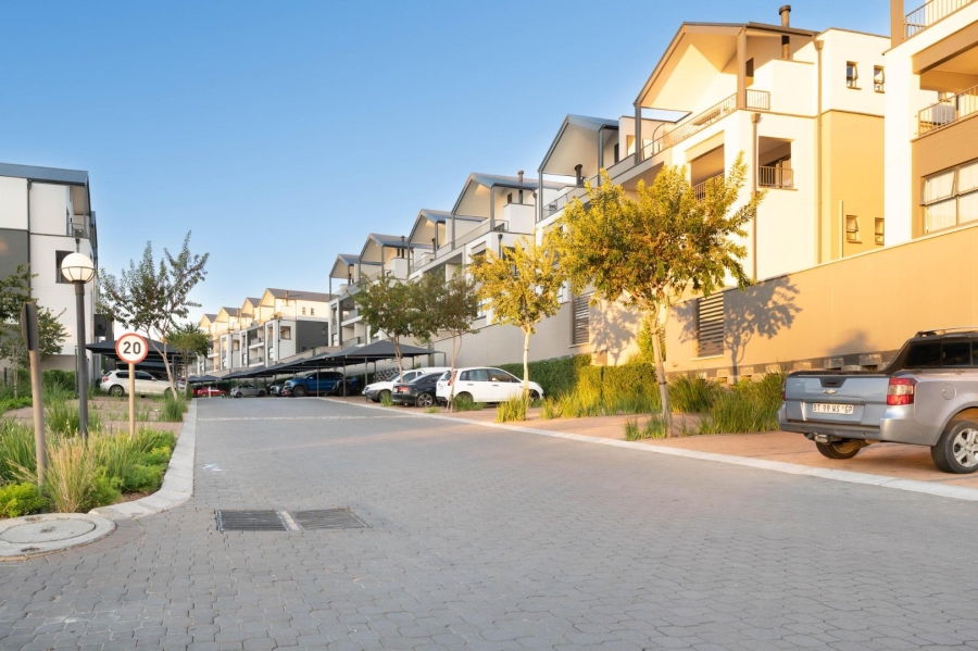 To Let 2 Bedroom Property for Rent in Waterfall Heights Gauteng