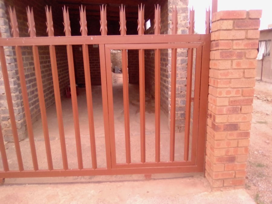 3 Bedroom Property for Sale in Lakeside Gauteng
