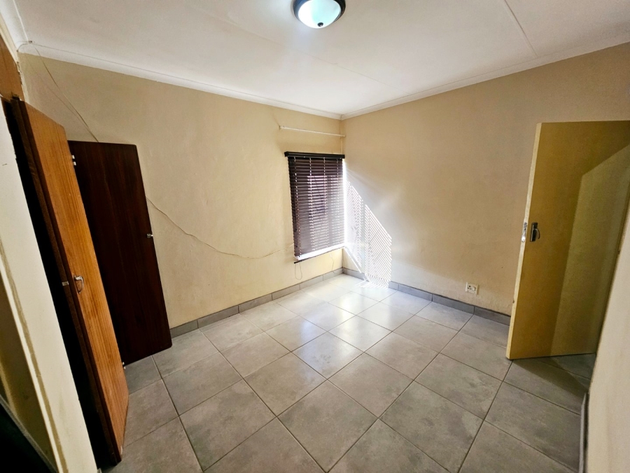 To Let 4 Bedroom Property for Rent in Heuweloord Gauteng