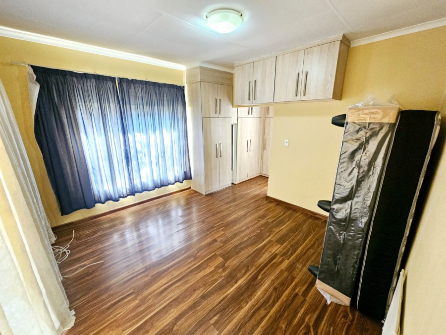 To Let 4 Bedroom Property for Rent in Heuweloord Gauteng
