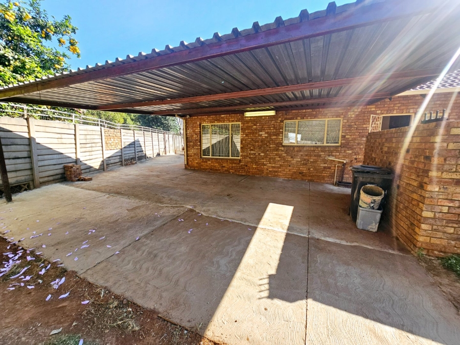 To Let 4 Bedroom Property for Rent in Heuweloord Gauteng