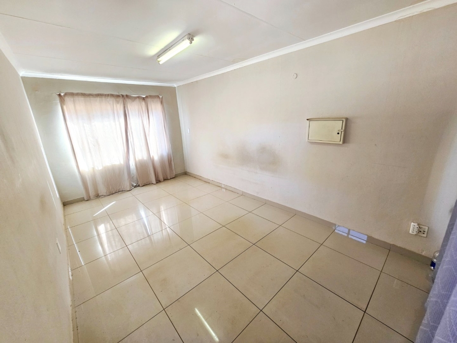 To Let 4 Bedroom Property for Rent in Heuweloord Gauteng