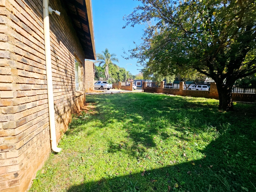To Let 4 Bedroom Property for Rent in Heuweloord Gauteng