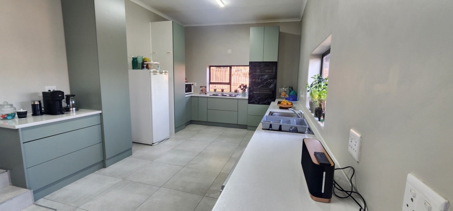 4 Bedroom Property for Sale in Laudium Gauteng