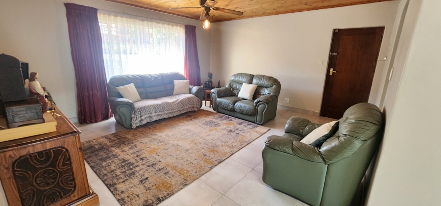 4 Bedroom Property for Sale in Laudium Gauteng