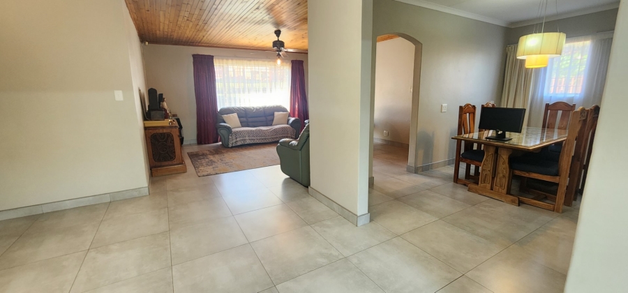 4 Bedroom Property for Sale in Laudium Gauteng