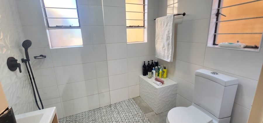 4 Bedroom Property for Sale in Laudium Gauteng