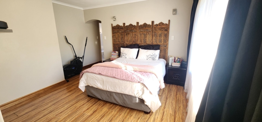 4 Bedroom Property for Sale in Laudium Gauteng