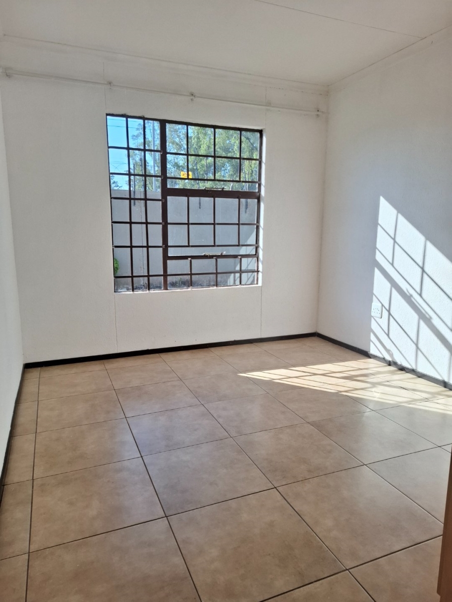 To Let 2 Bedroom Property for Rent in Heatherview Gauteng