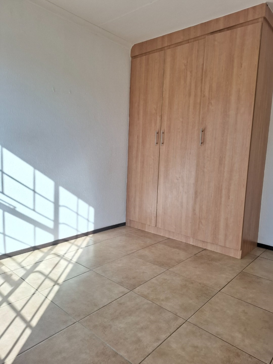 To Let 2 Bedroom Property for Rent in Heatherview Gauteng