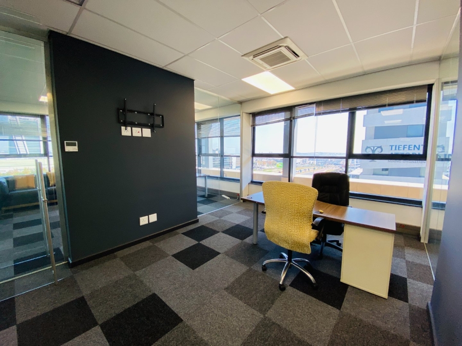To Let commercial Property for Rent in Vorna Valley Gauteng