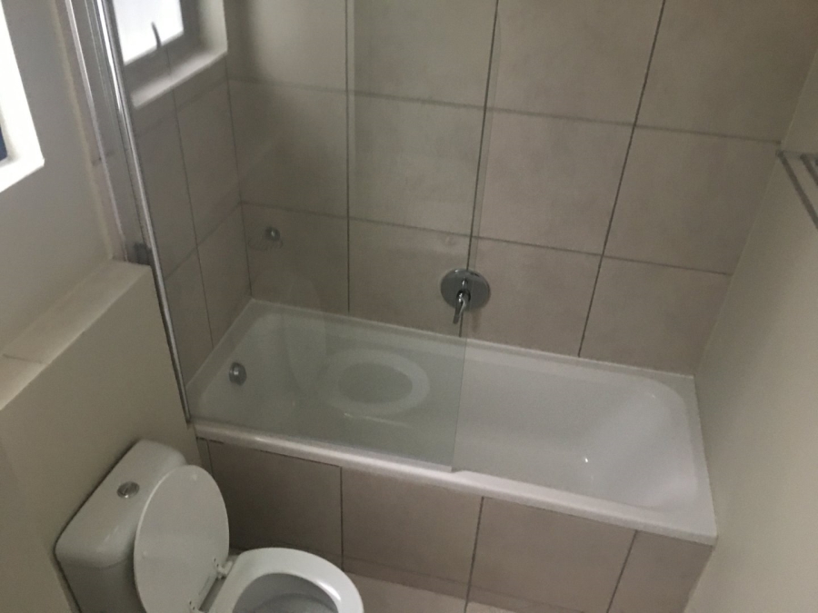 To Let 2 Bedroom Property for Rent in Grand Central Gauteng