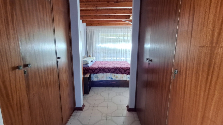 7 Bedroom Property for Sale in Dorandia Gauteng