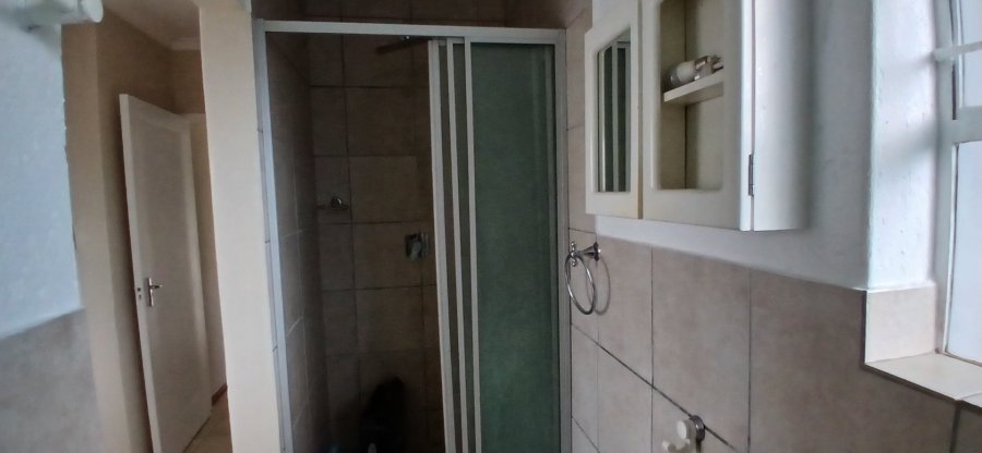 To Let 3 Bedroom Property for Rent in Heuwelsig Estate Gauteng