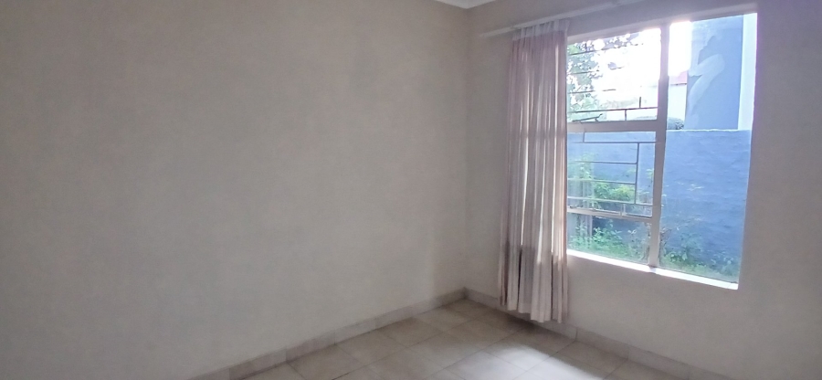 To Let 3 Bedroom Property for Rent in Heuwelsig Estate Gauteng