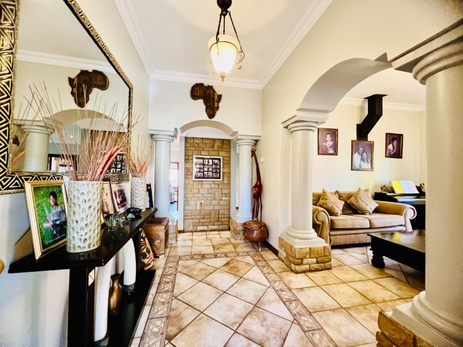 4 Bedroom Property for Sale in Woodhill Estate Gauteng