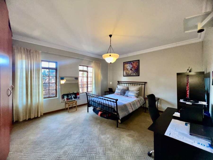 4 Bedroom Property for Sale in Woodhill Estate Gauteng
