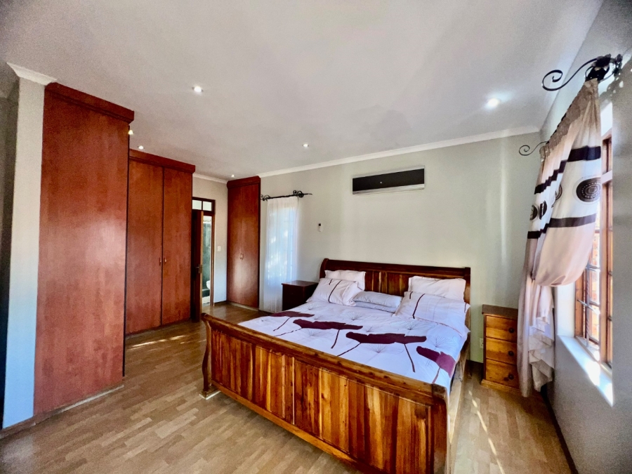4 Bedroom Property for Sale in Woodhill Estate Gauteng