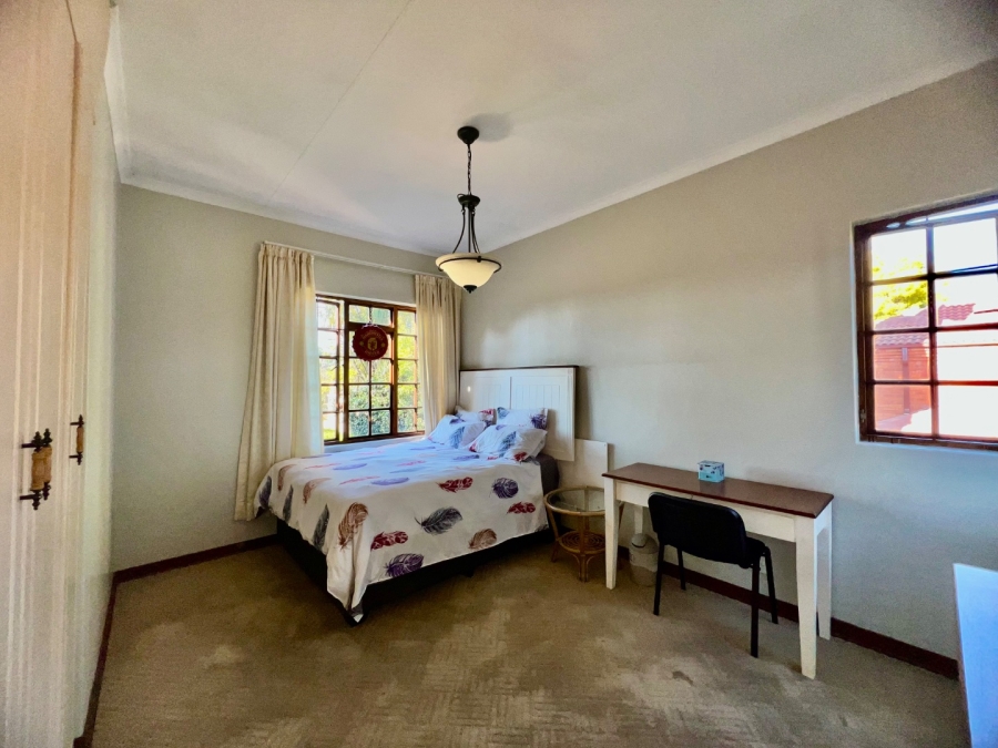 4 Bedroom Property for Sale in Woodhill Estate Gauteng