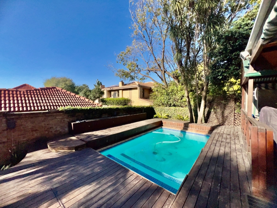 4 Bedroom Property for Sale in Woodhill Estate Gauteng