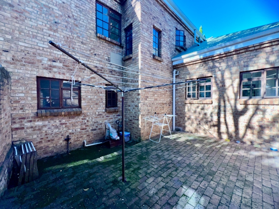 4 Bedroom Property for Sale in Woodhill Estate Gauteng