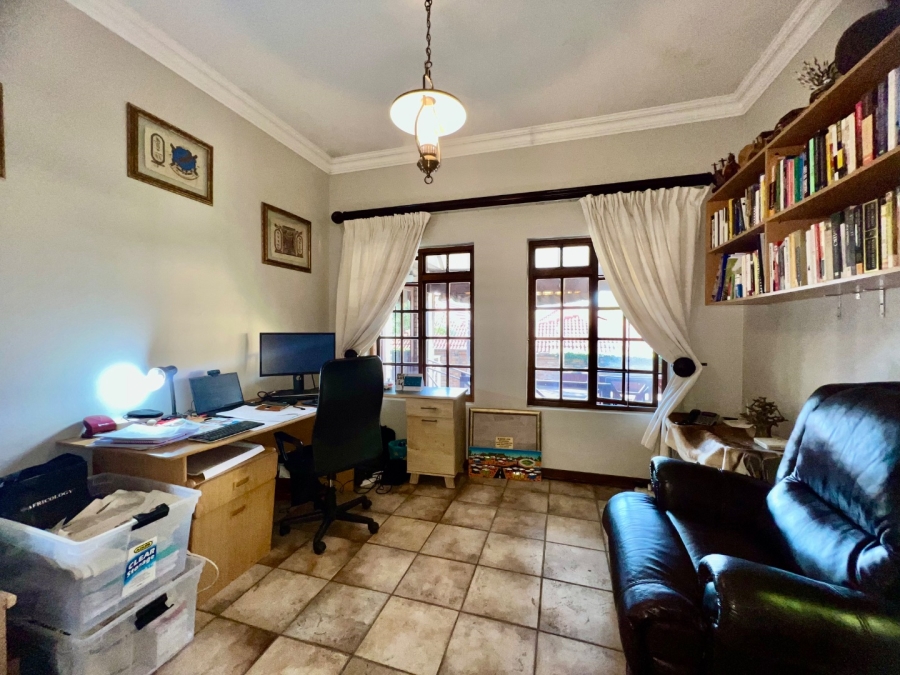 4 Bedroom Property for Sale in Woodhill Estate Gauteng