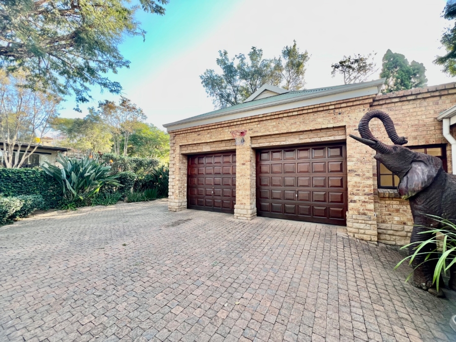 4 Bedroom Property for Sale in Woodhill Estate Gauteng
