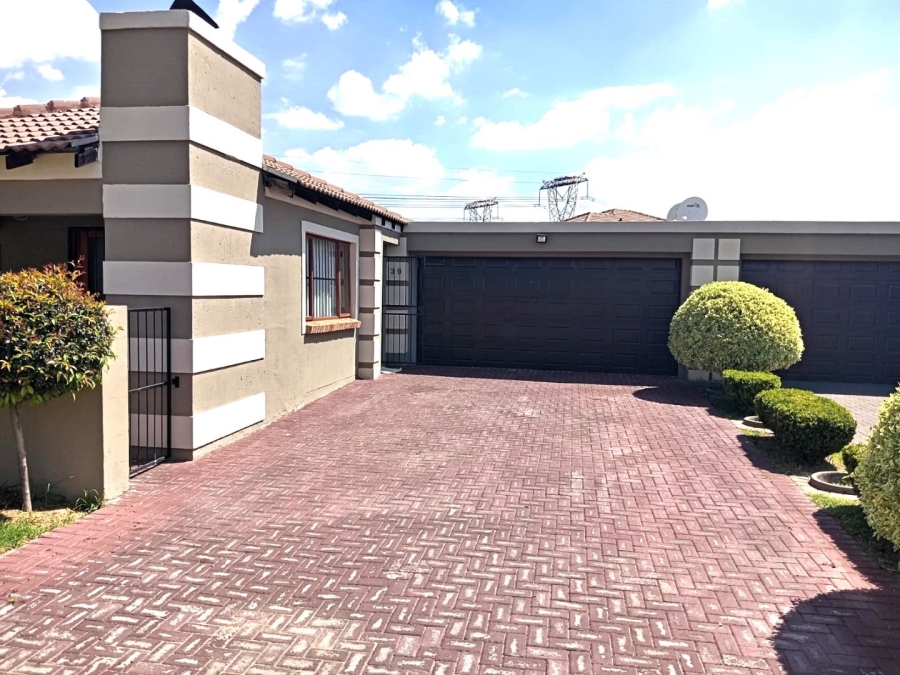 3 Bedroom Property for Sale in The Reeds Gauteng